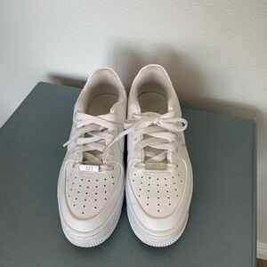 Nike Air Forge 1 Sage Low Platforms